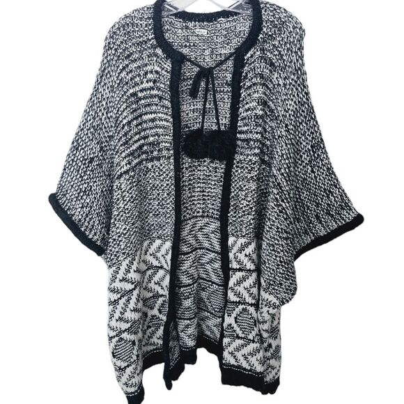 Aerie Open Front Poncho Tribal Pattern Pom Pom Neck Tie Black White One Size - Picture 1 of 5